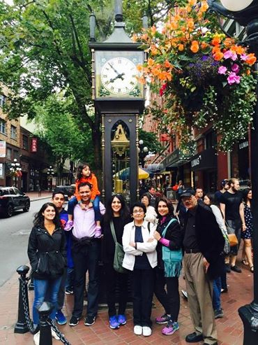 The famous steam clock in Gastown